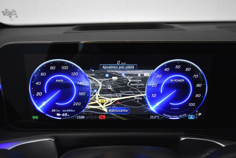 Mercedes-Benz EQB vaihtoauto