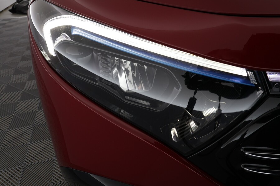 Mercedes-Benz EQB vaihtoauto