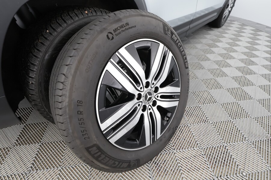 Mercedes-Benz EQB vaihtoauto