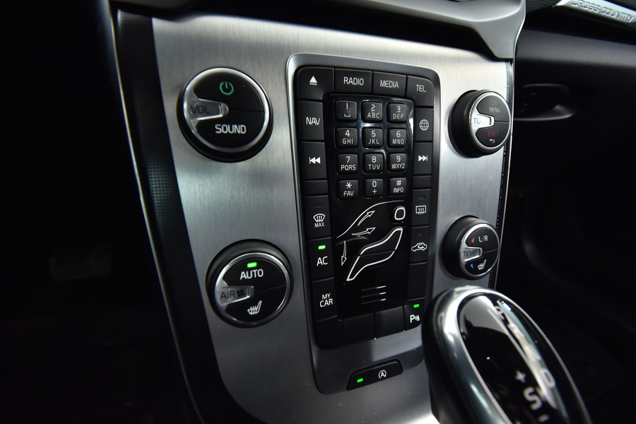 Volvo V40 Cross Country vaihtoauto