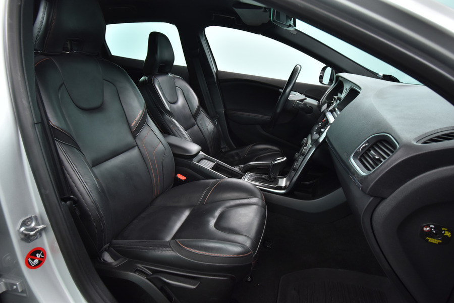 Volvo V40 Cross Country vaihtoauto