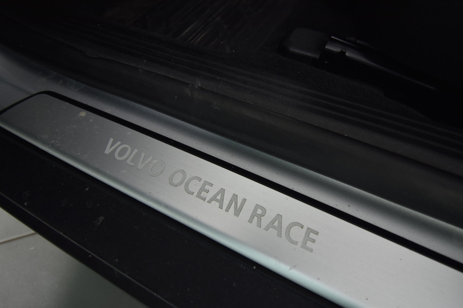 Volvo V40 Cross Country vaihtoauto