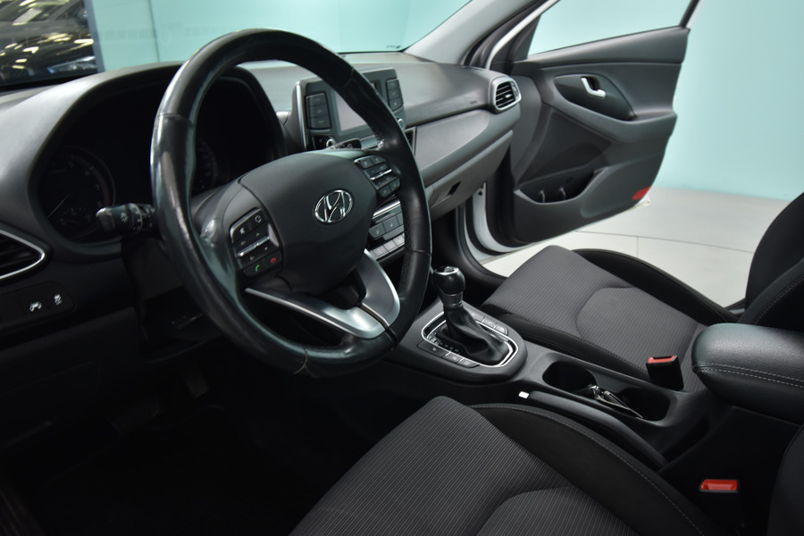 Hyundai i30 5d vaihtoauto