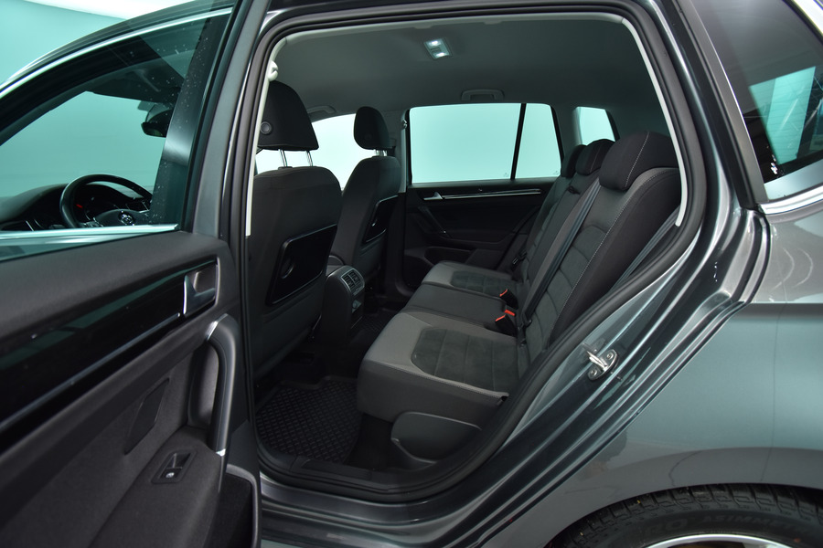 Volkswagen Golf Sportsvan vaihtoauto