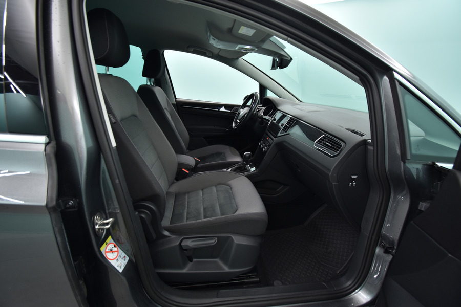 Volkswagen Golf Sportsvan vaihtoauto