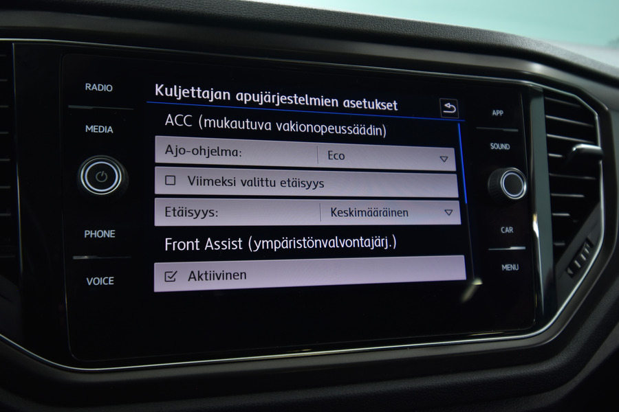 Volkswagen T-Roc vaihtoauto