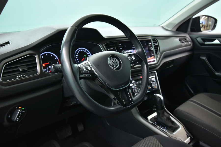 Volkswagen T-Roc vaihtoauto