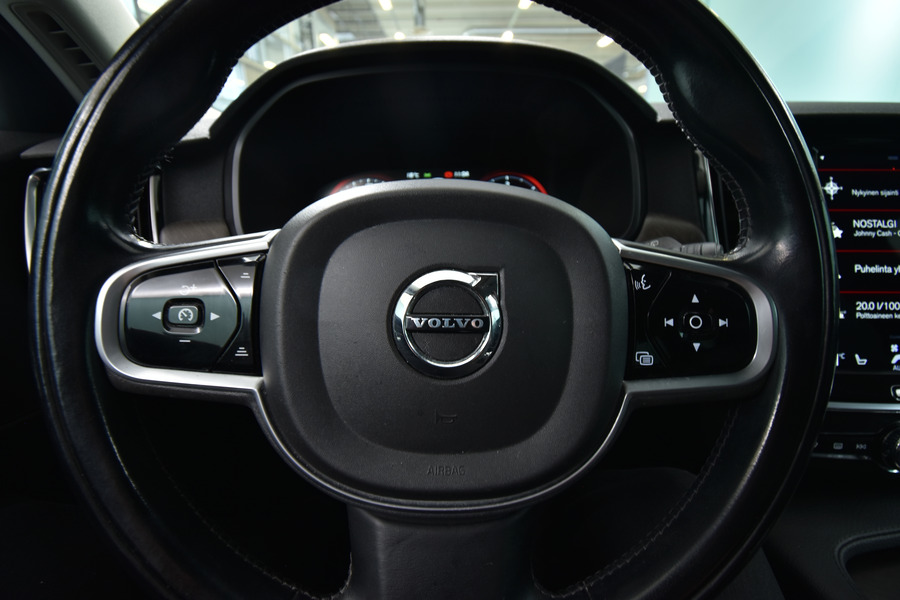 Volvo V90 Cross Country vaihtoauto