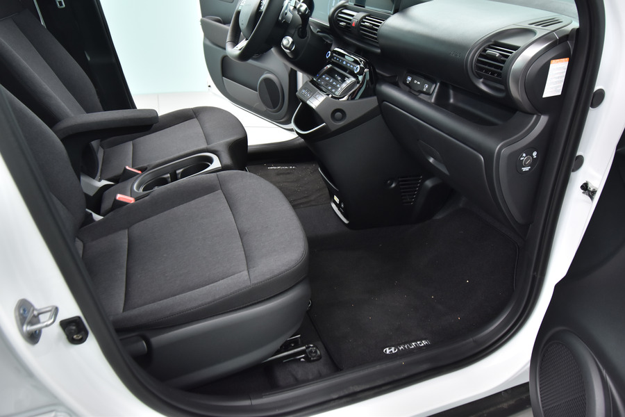 Hyundai INSTER vaihtoauto