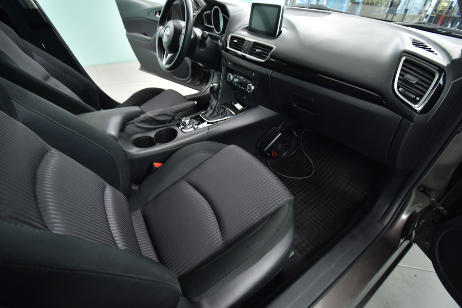 Mazda 3 vaihtoauto