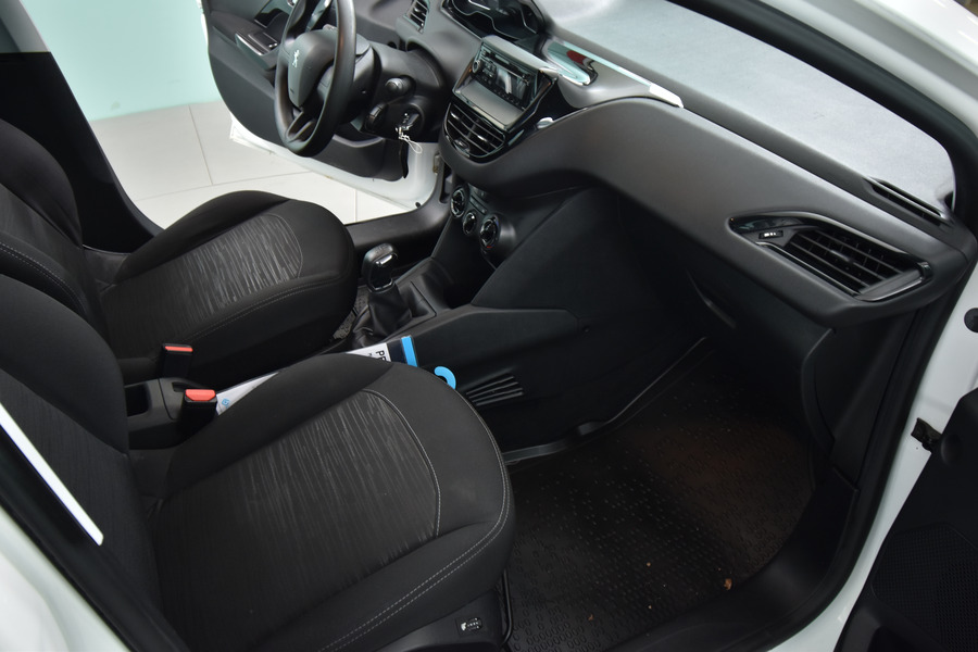 Peugeot 208 vaihtoauto