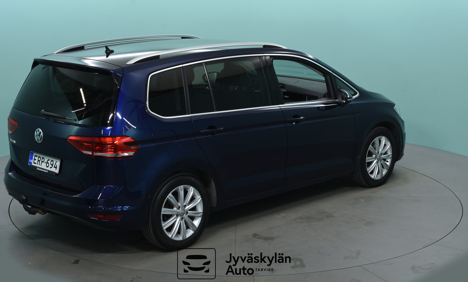 Volkswagen Touran vaihtoauto