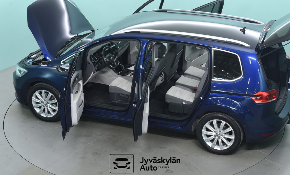 Volkswagen Touran vaihtoauto