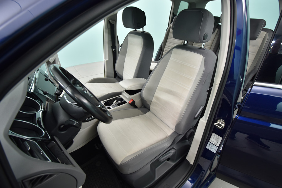 Volkswagen Touran vaihtoauto