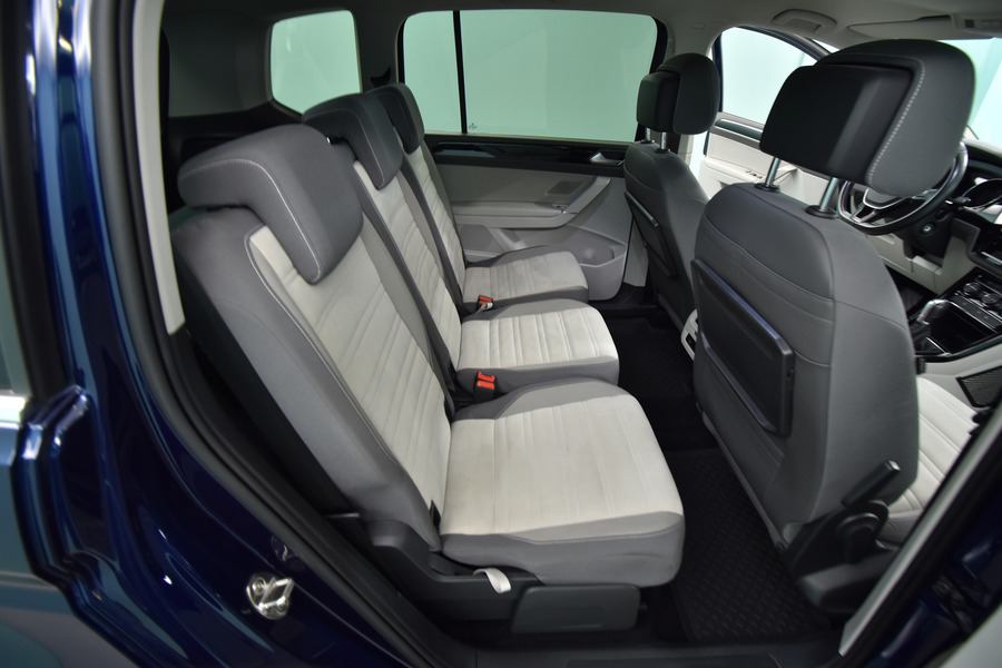 Volkswagen Touran vaihtoauto