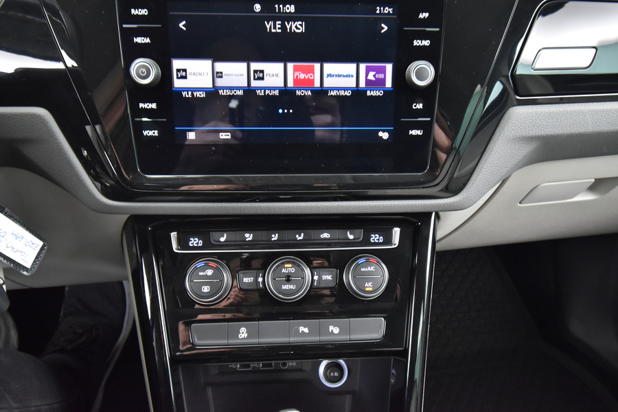 Volkswagen Touran vaihtoauto