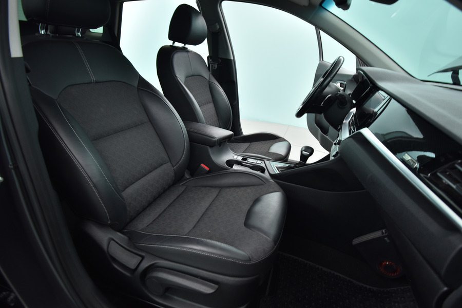 Kia Niro plug-in vaihtoauto