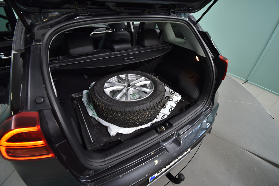 Kia Niro plug-in vaihtoauto