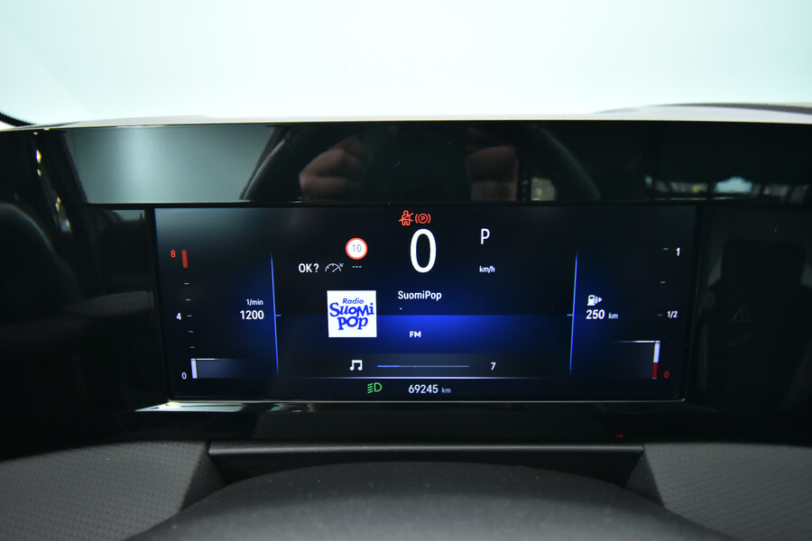 Opel Astra vaihtoauto