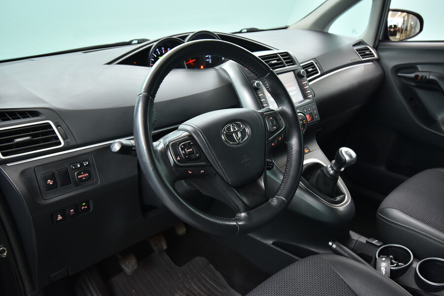 Toyota Verso vaihtoauto