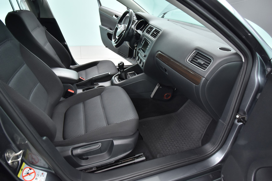 Volkswagen Jetta vaihtoauto