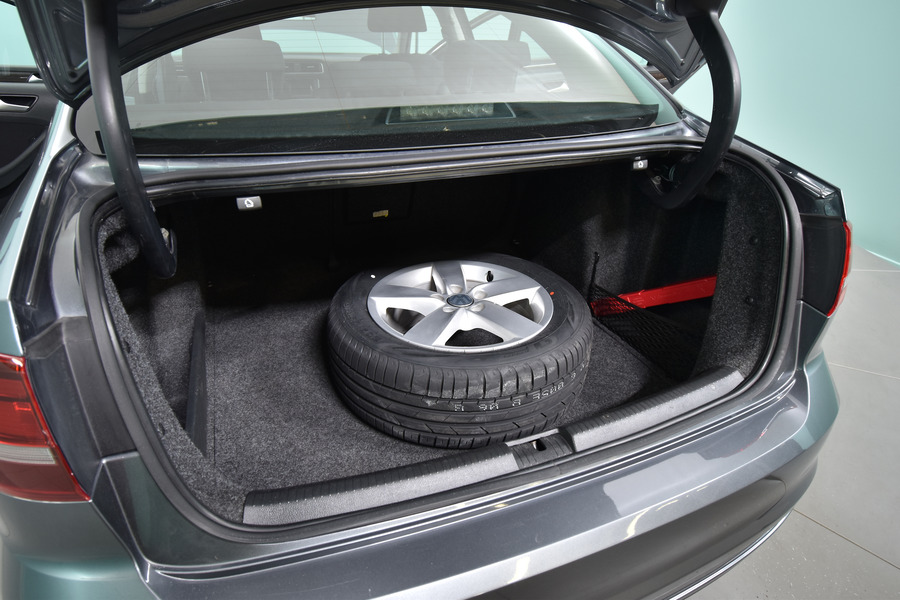 Volkswagen Jetta vaihtoauto