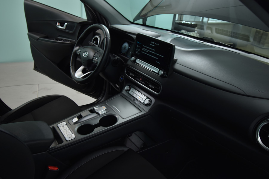 Hyundai Kona vaihtoauto