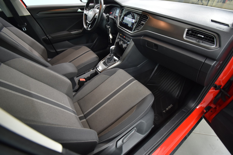 Volkswagen T-Roc vaihtoauto