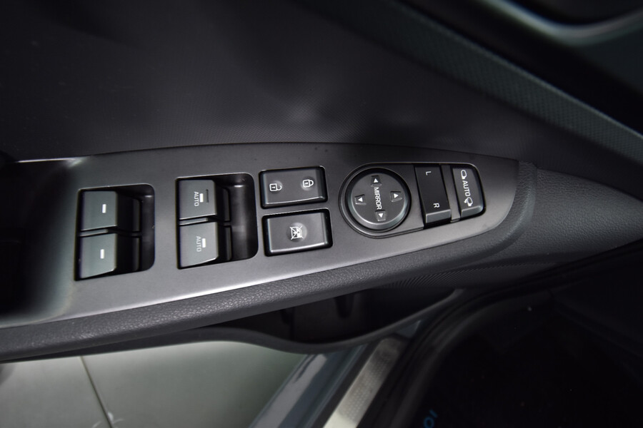 Hyundai IONIQ plug-in vaihtoauto