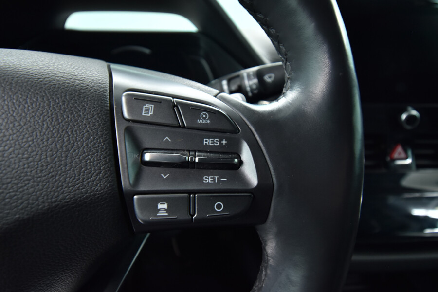 Hyundai IONIQ plug-in vaihtoauto