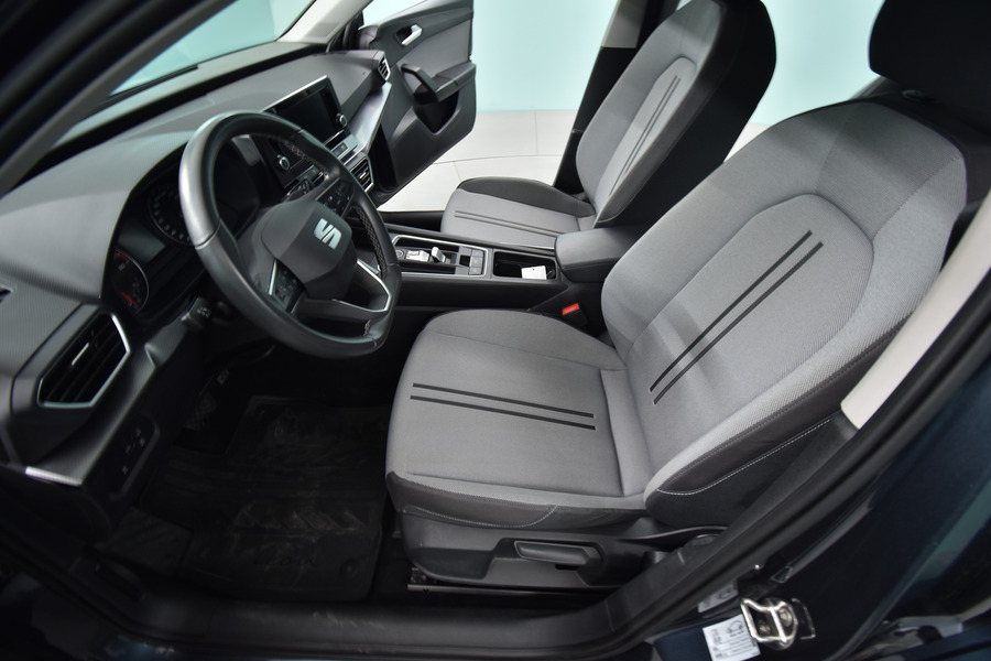 SEAT Leon Sportstourer vaihtoauto