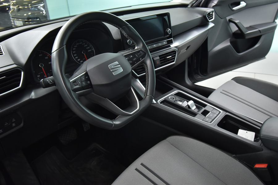 SEAT Leon Sportstourer vaihtoauto