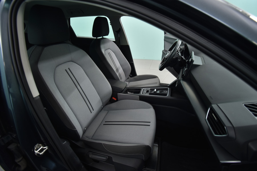 SEAT Leon Sportstourer vaihtoauto