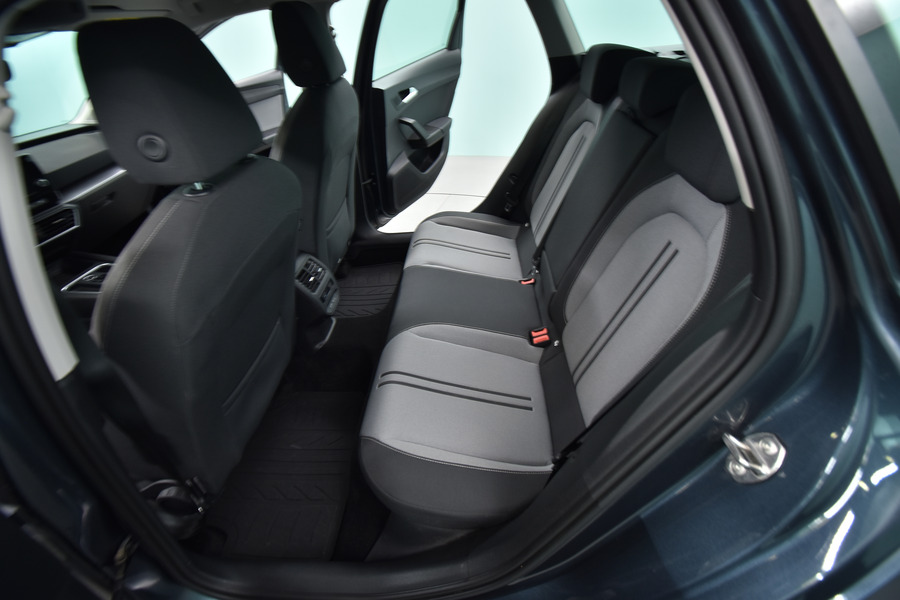 SEAT Leon Sportstourer vaihtoauto