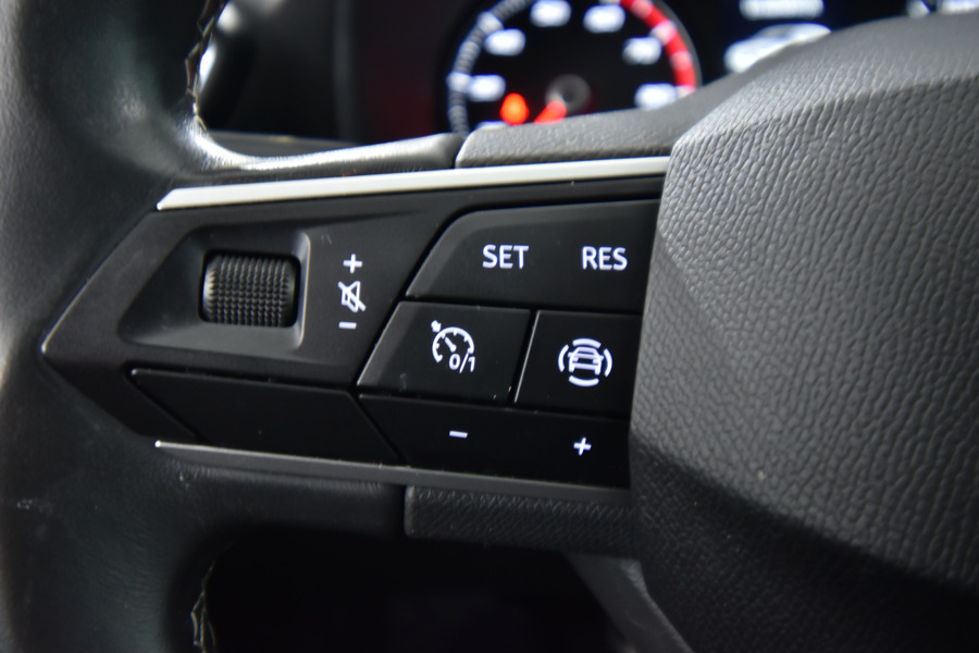 SEAT Leon Sportstourer vaihtoauto