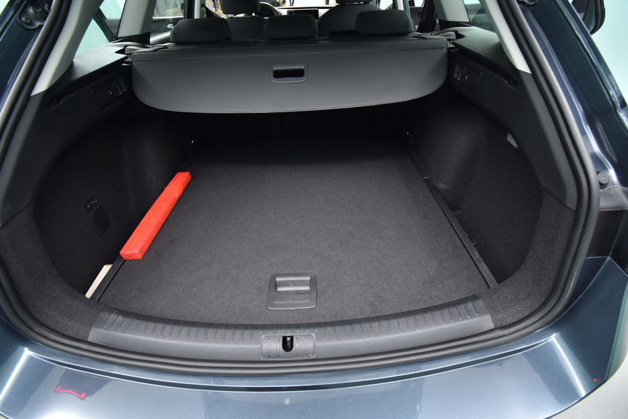 SEAT Leon Sportstourer vaihtoauto