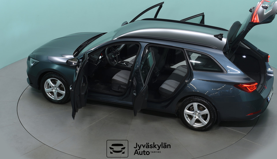 SEAT Leon Sportstourer vaihtoauto