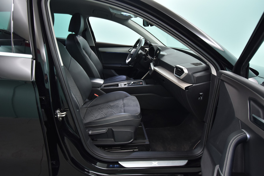 SEAT Leon Sportstourer vaihtoauto