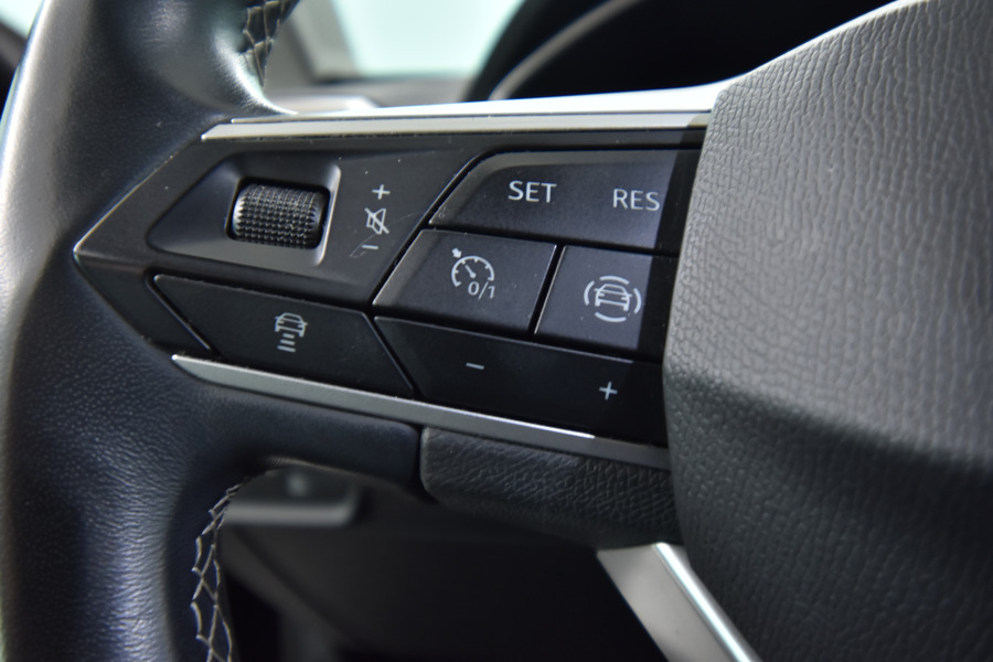 SEAT Leon Sportstourer vaihtoauto