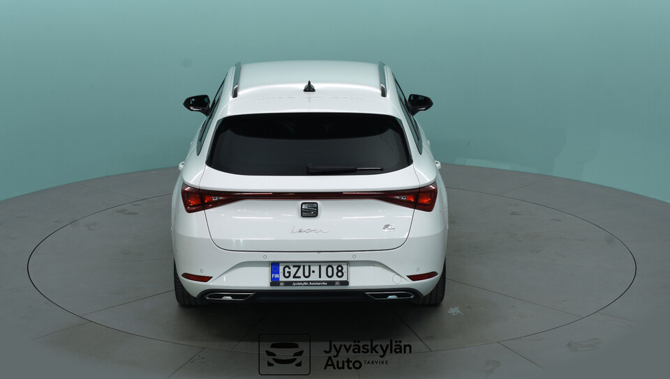 SEAT Leon Sportstourer vaihtoauto