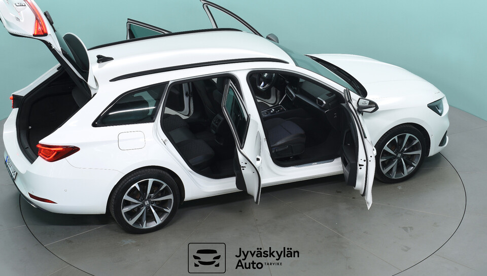 SEAT Leon Sportstourer vaihtoauto