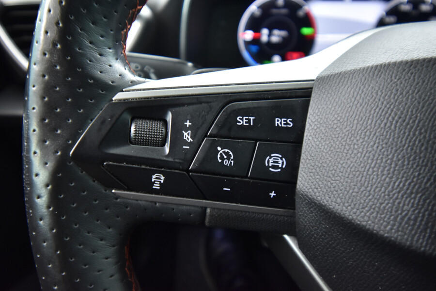 SEAT Leon Sportstourer vaihtoauto