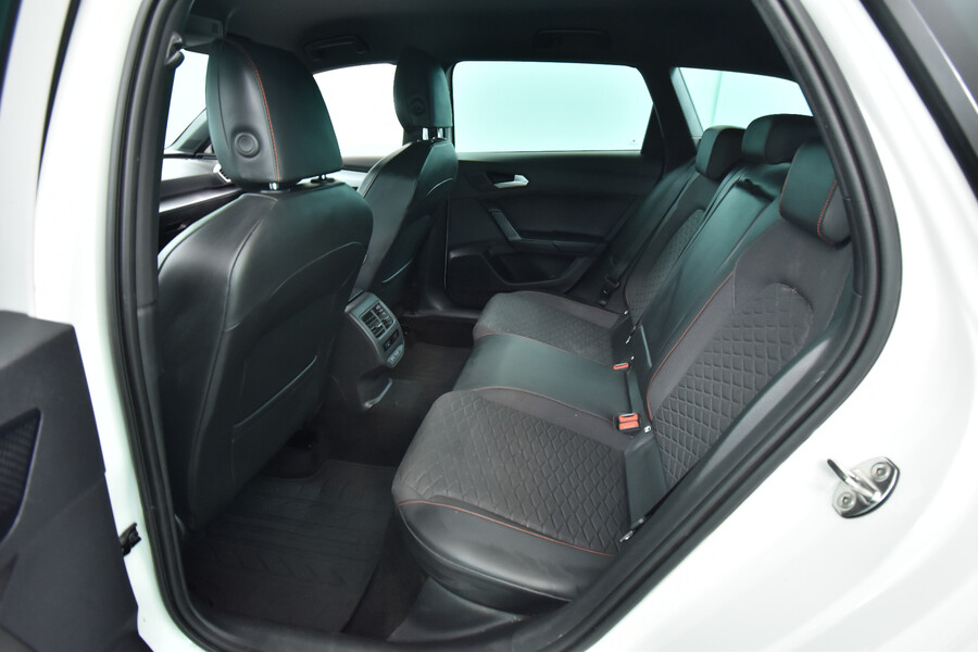 SEAT Leon Sportstourer vaihtoauto