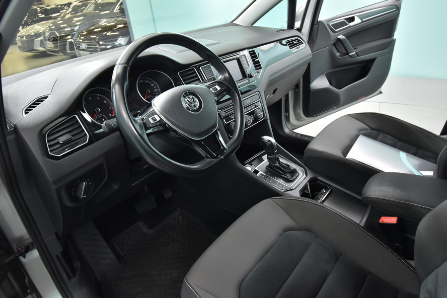 Volkswagen Golf Sportsvan vaihtoauto