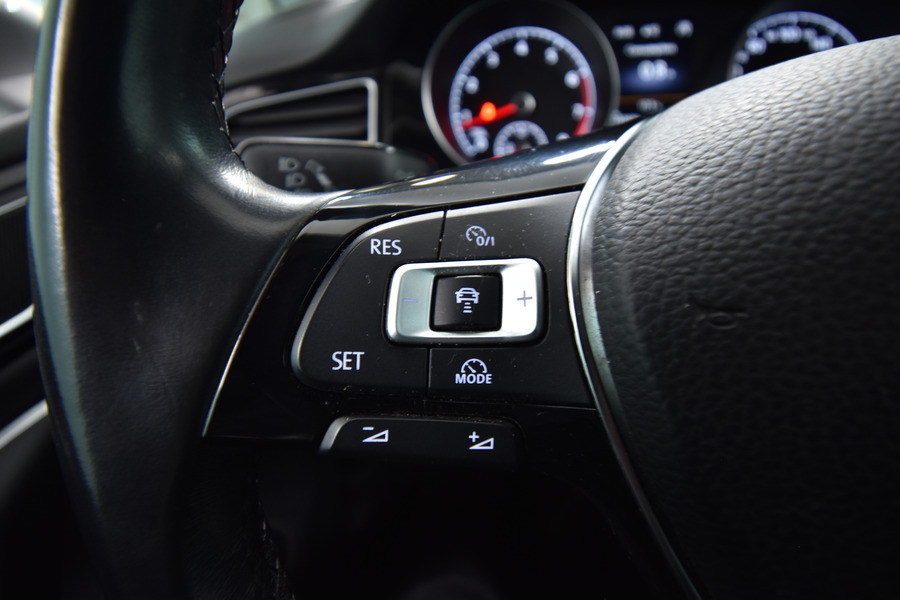 Volkswagen Golf Sportsvan vaihtoauto