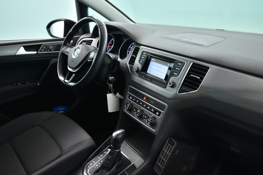 Volkswagen Golf Sportsvan vaihtoauto