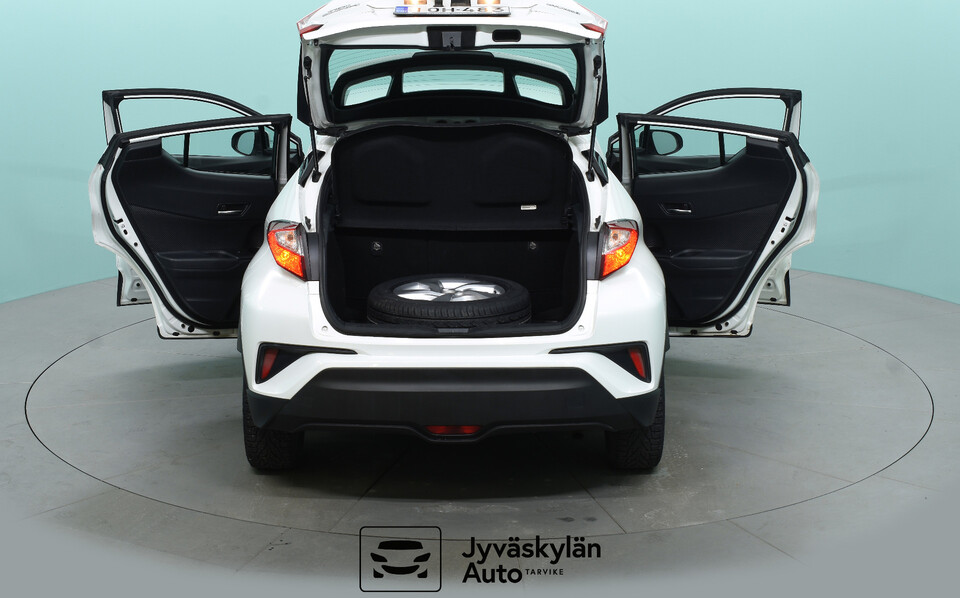 Toyota C-HR vaihtoauto