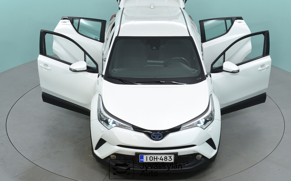 Toyota C-HR vaihtoauto