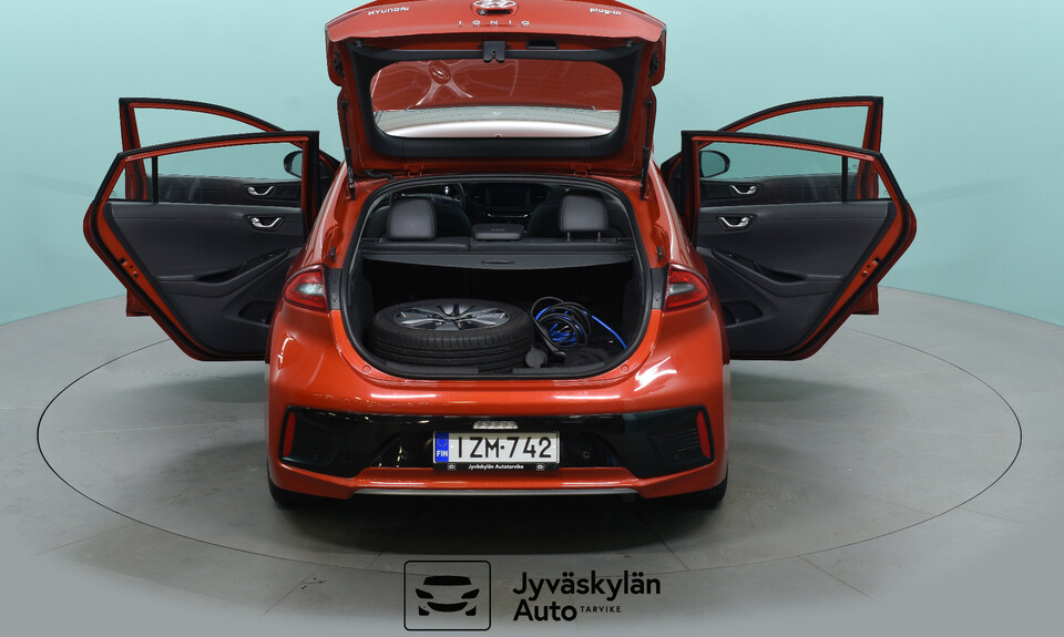 Hyundai IONIQ plug-in vaihtoauto