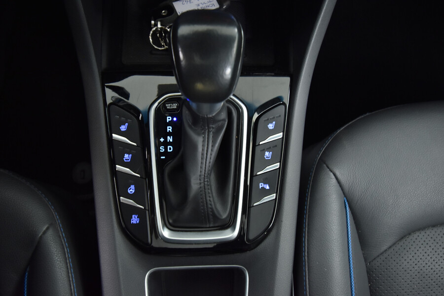 Hyundai IONIQ plug-in vaihtoauto